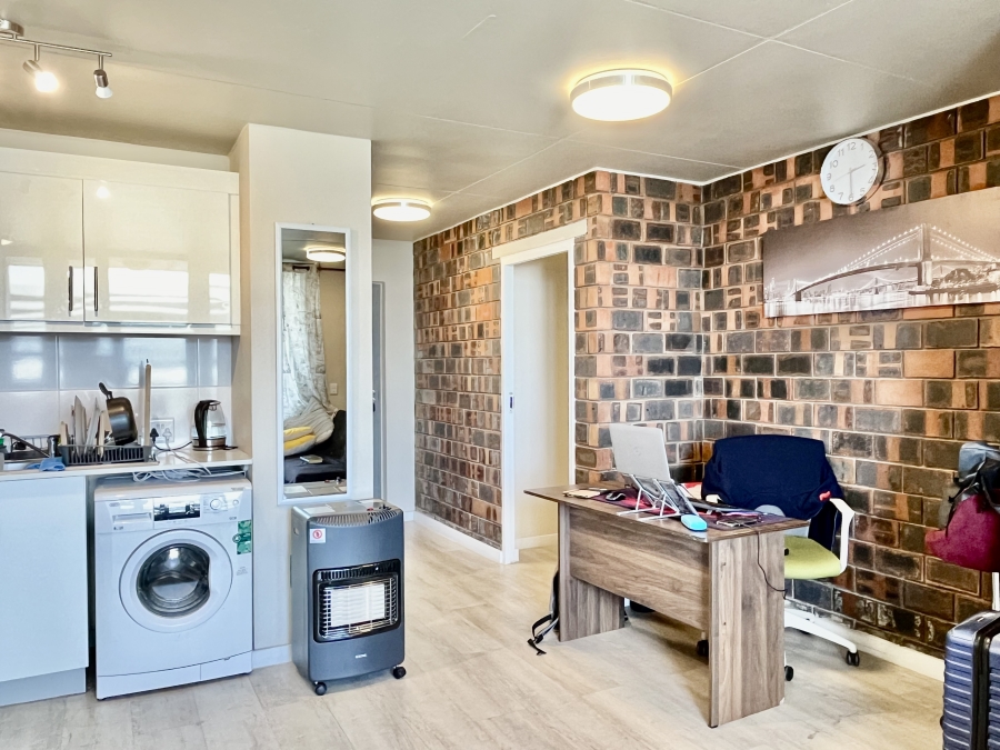 2 Bedroom Property for Sale in Observatory Western Cape